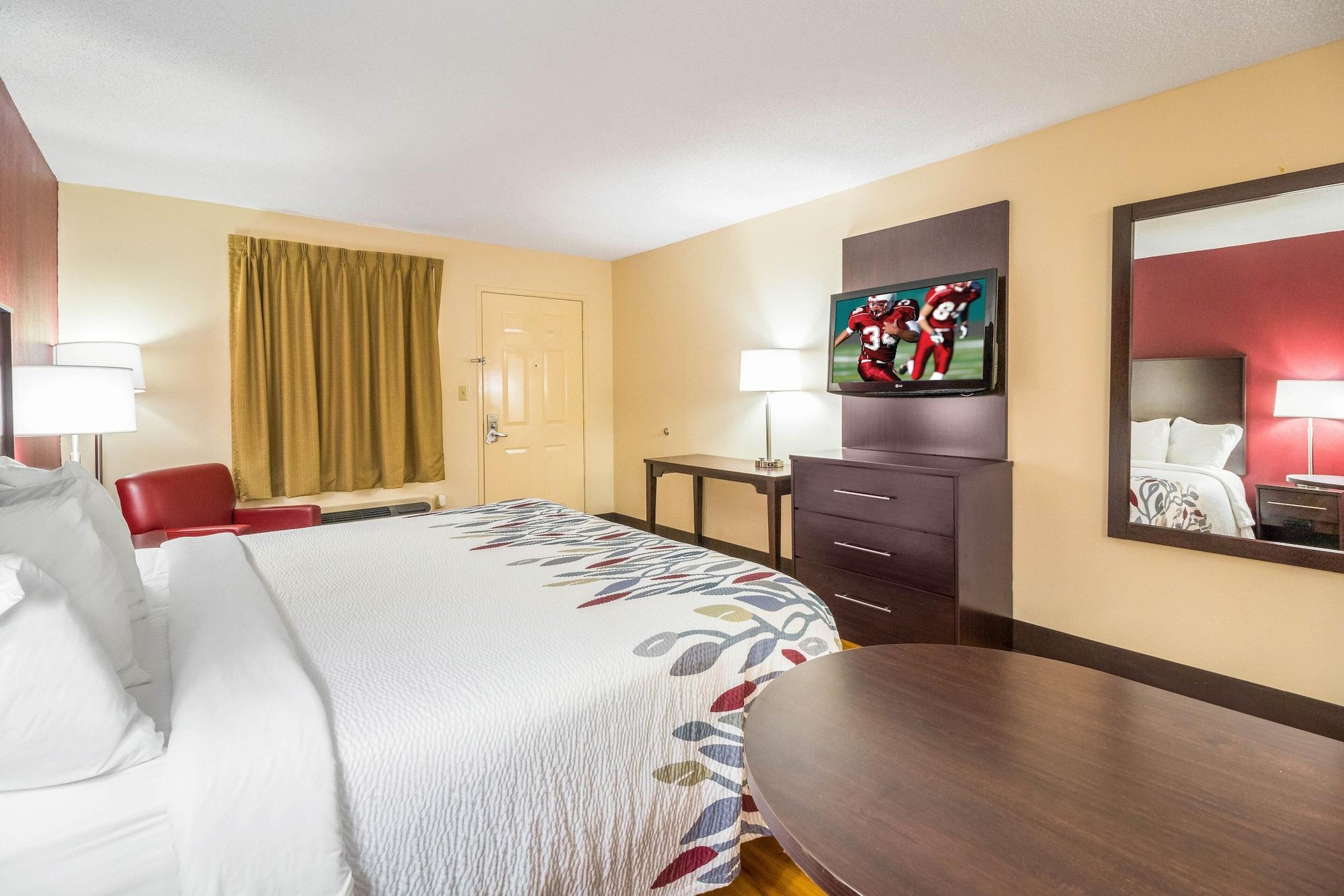 Red Roof Inn Clarksville Bagian luar foto