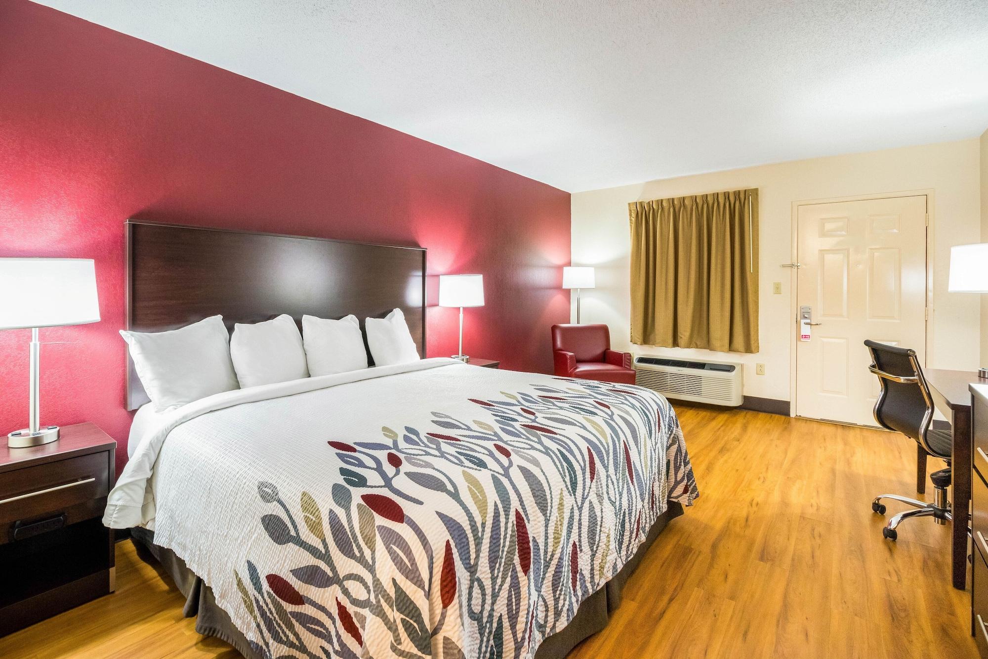 Red Roof Inn Clarksville Bagian luar foto