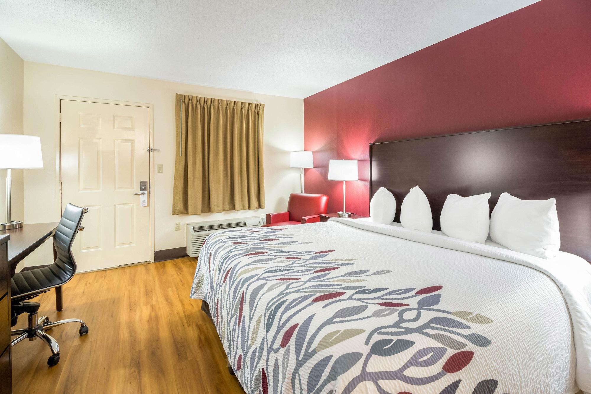 Red Roof Inn Clarksville Bagian luar foto