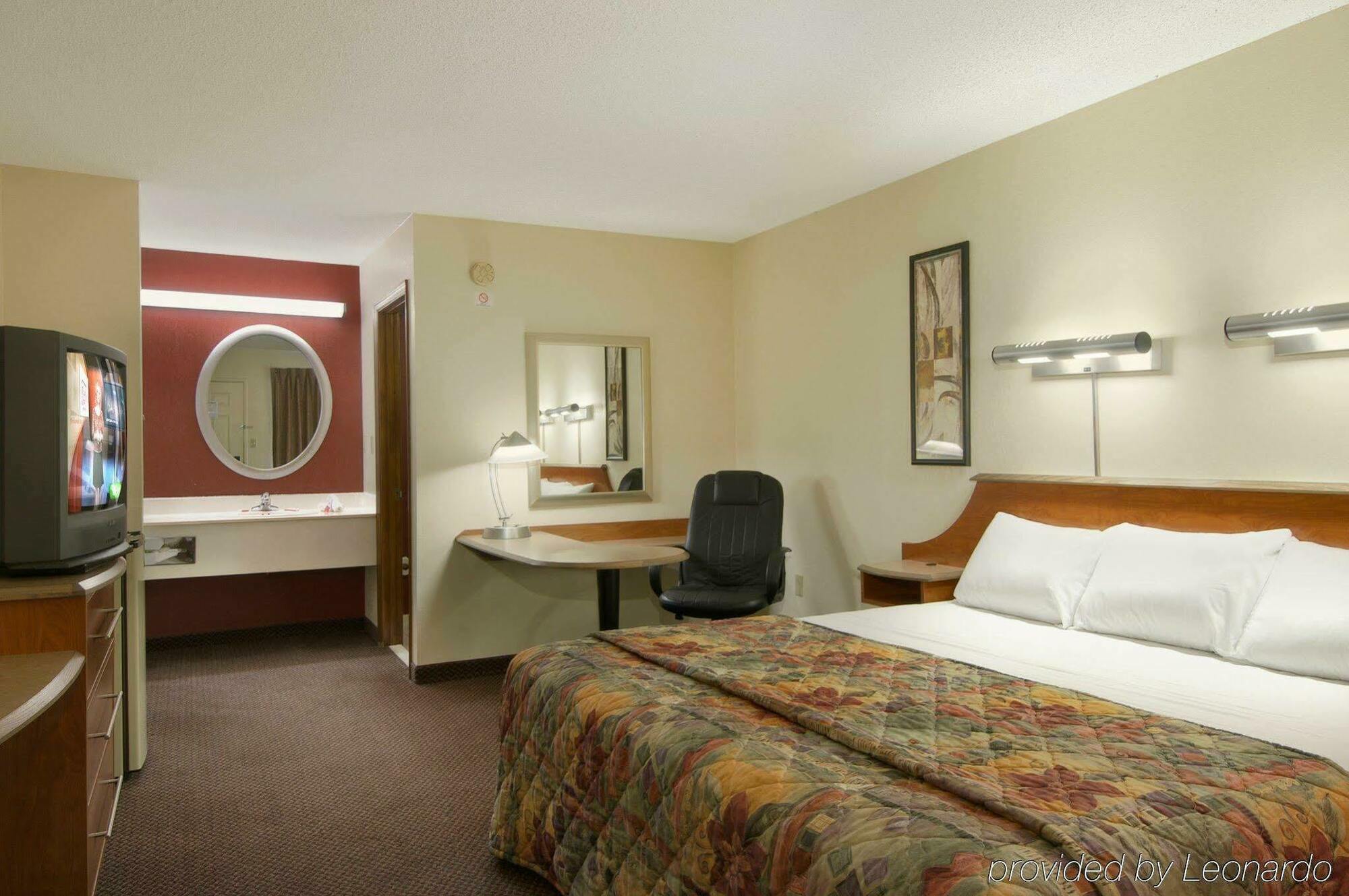 Red Roof Inn Clarksville Bagian luar foto