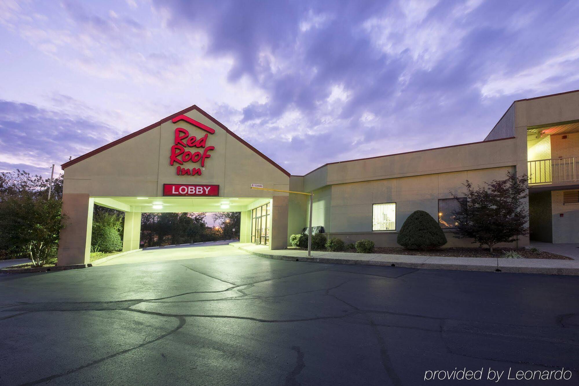 Red Roof Inn Clarksville Bagian luar foto